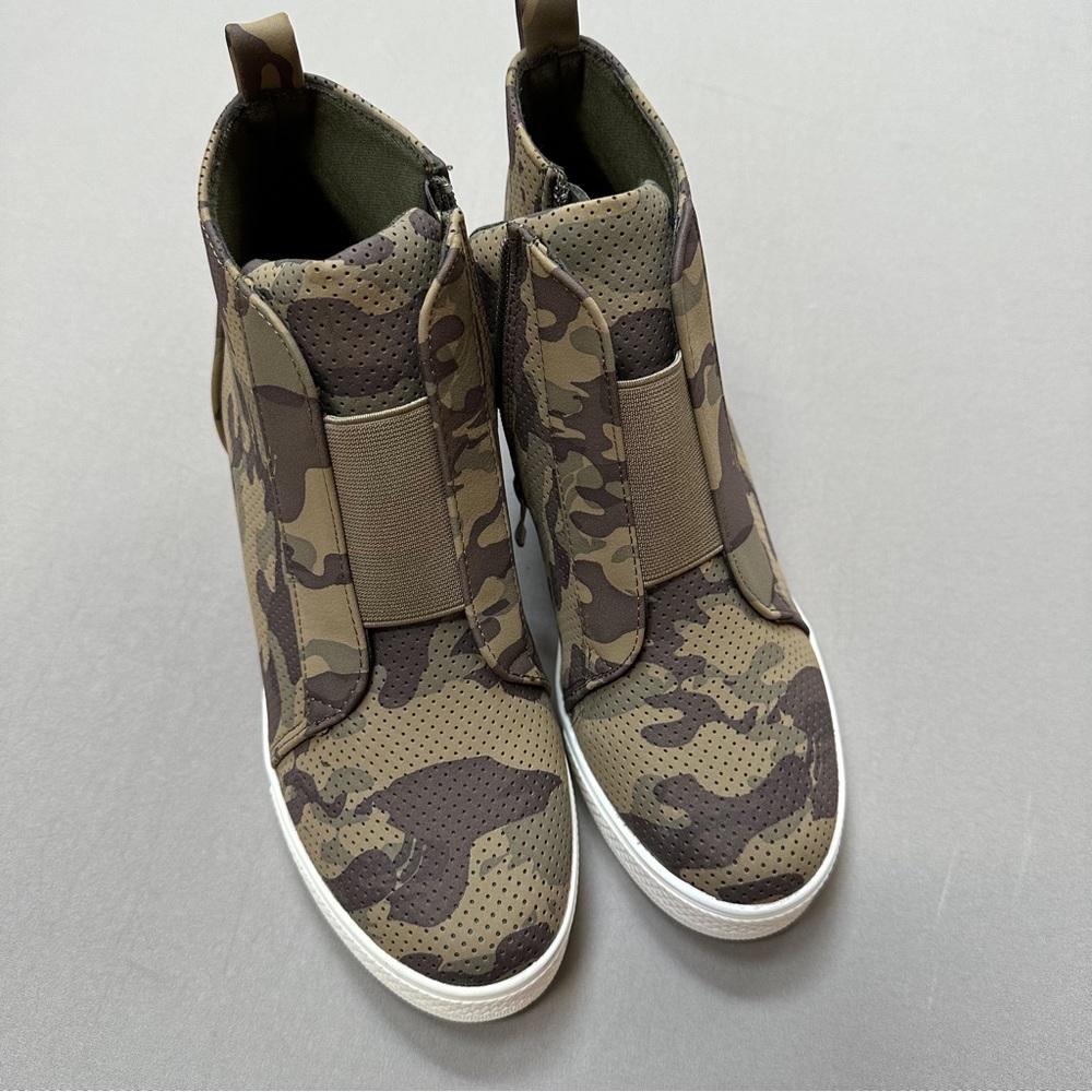 CCOCCI Camouflage High-Top Sneakers - Picture 6 of 11